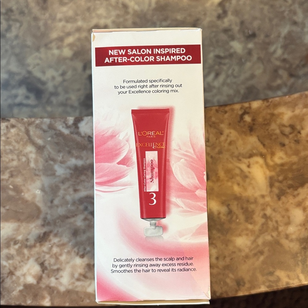 L'Oreal Excellence Creme - Radiant Light Auburn - Picture 4 of 4
